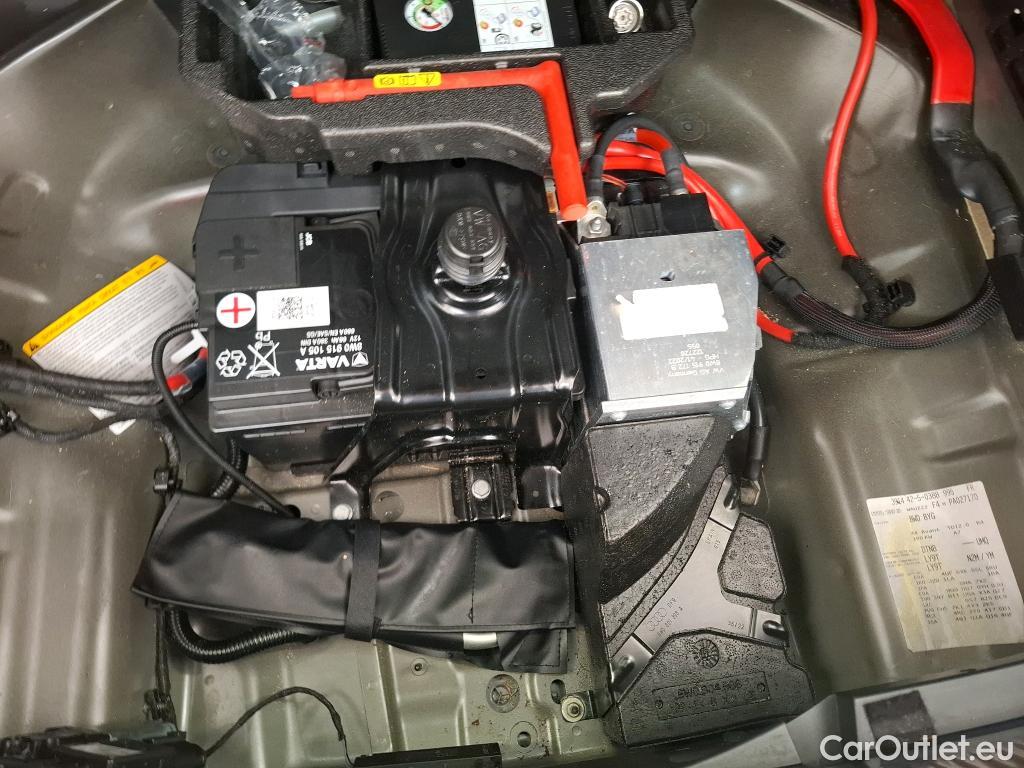  Audi  A4  Avant 30 TDI Business Line 2.0 TDI 135CV BVA7 E6d #24