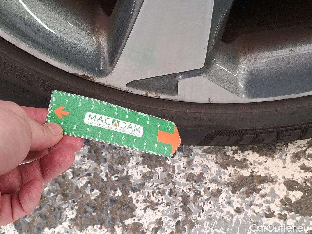  Ford  Focus FORD  SW / 2018 / 5P / Crossover 1.0 Flexifuel hybrid 125 Active Business #35