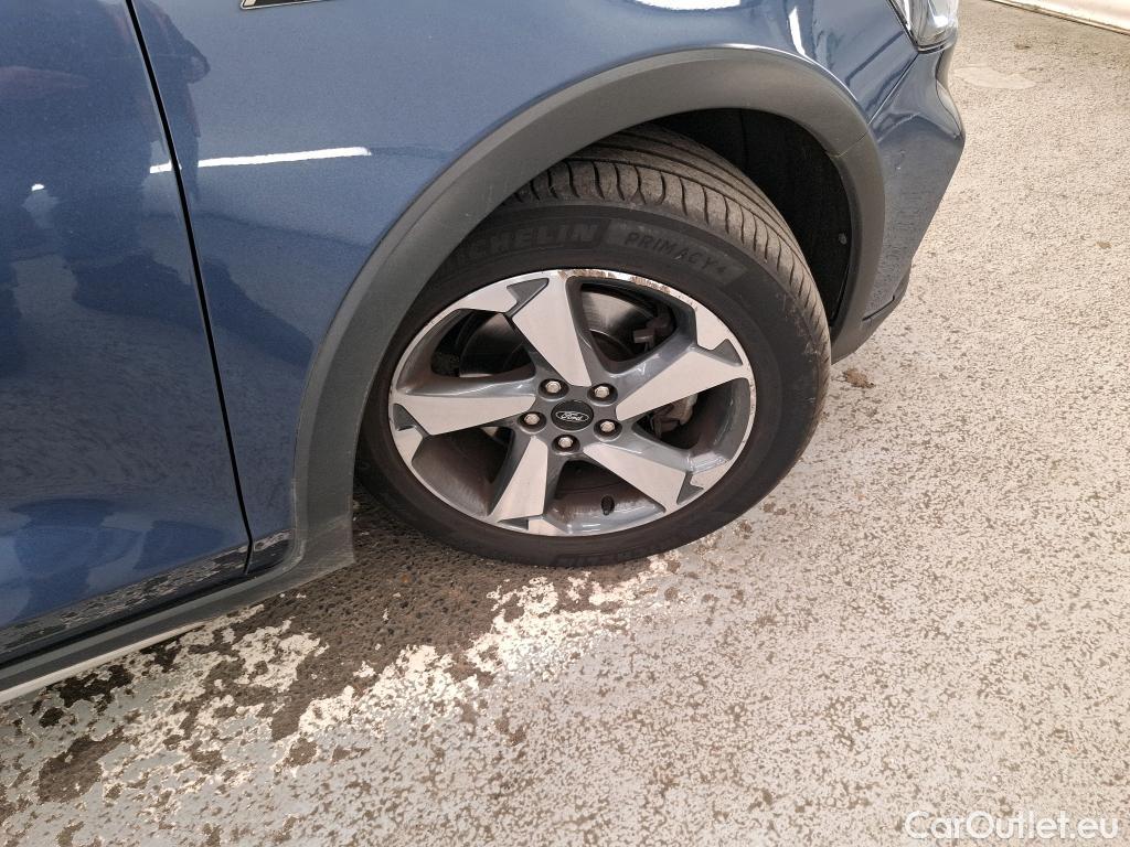  Ford  Focus FORD  SW / 2018 / 5P / Crossover 1.0 Flexifuel hybrid 125 Active Business #18