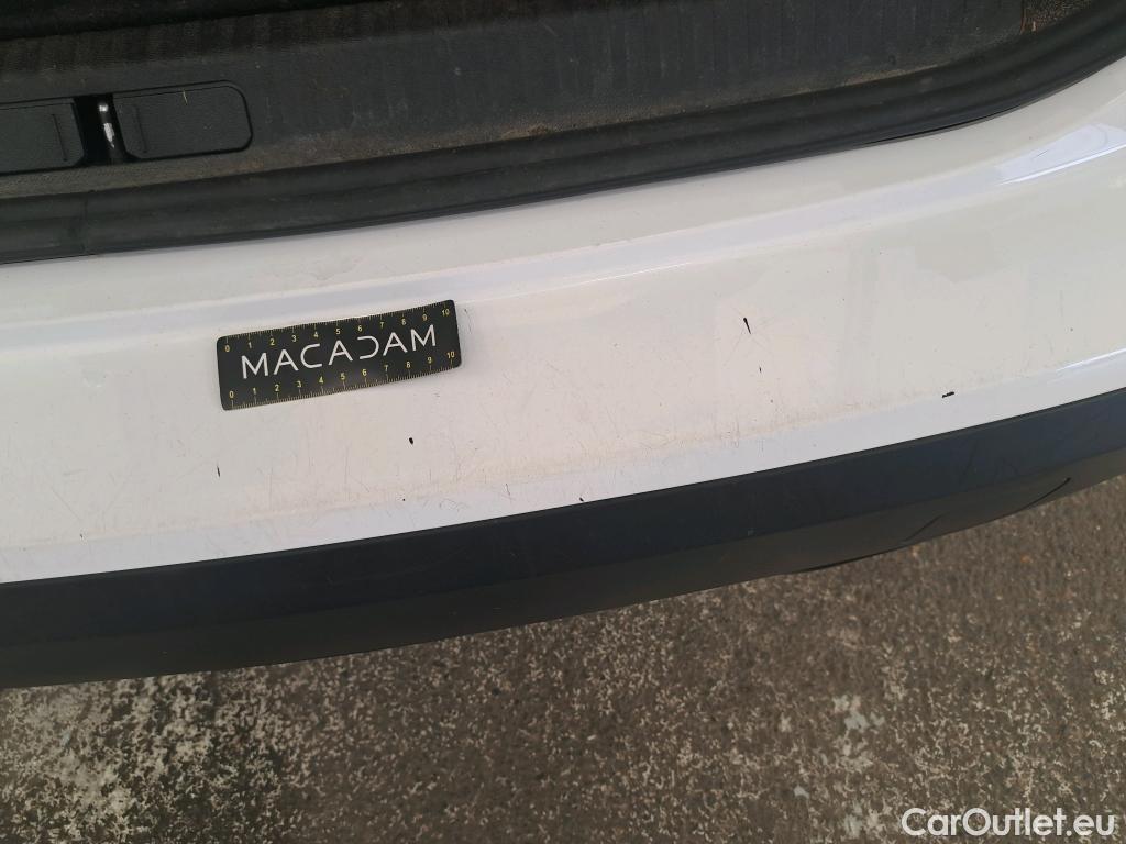  Citroen  C4  Berline Feel Pack 1.5 BlueHDI 130CV BVA8 E6d #9