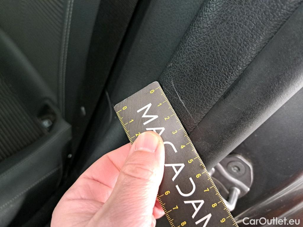  Mercedes  CLA-Klasse MERCEDES-BENZ CLA Shooting Brake / 2019 / 5P / Break CLA 200 d Business Line BA8 #13