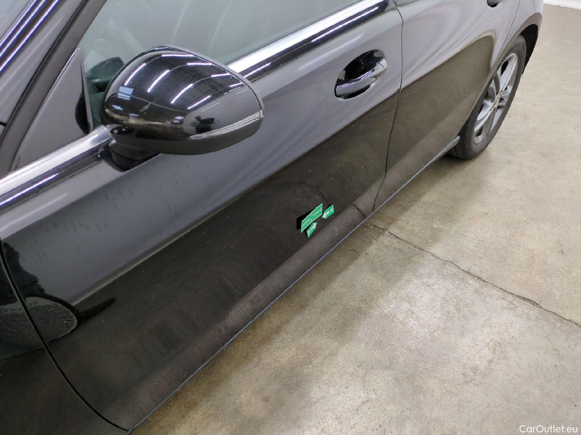  Mercedes  A-Klasse MERCEDES-BENZ Classe A Compact / 2018 / 5P / Berline A 180 d Business Line #42