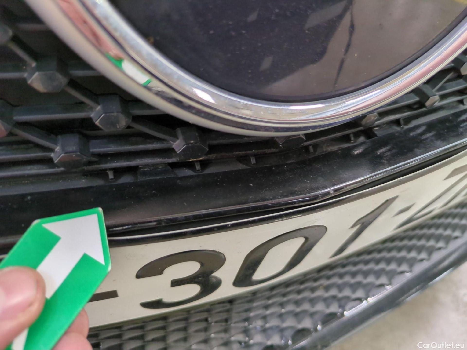  Mercedes  A-Klasse MERCEDES-BENZ Classe A Compact / 2018 / 5P / Berline A 180 d Business Line #41