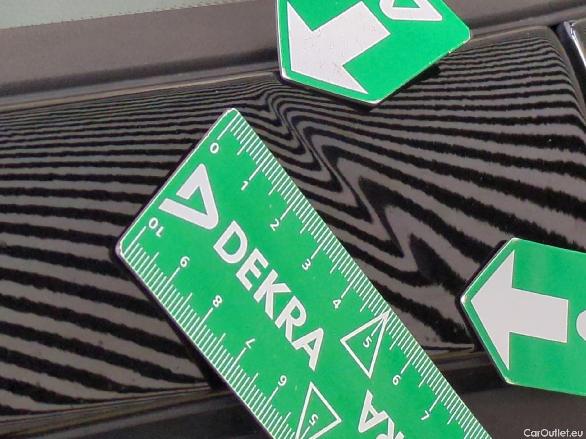  Mercedes  A-Klasse MERCEDES-BENZ Classe A Compact / 2018 / 5P / Berline A 180 d Business Line #34