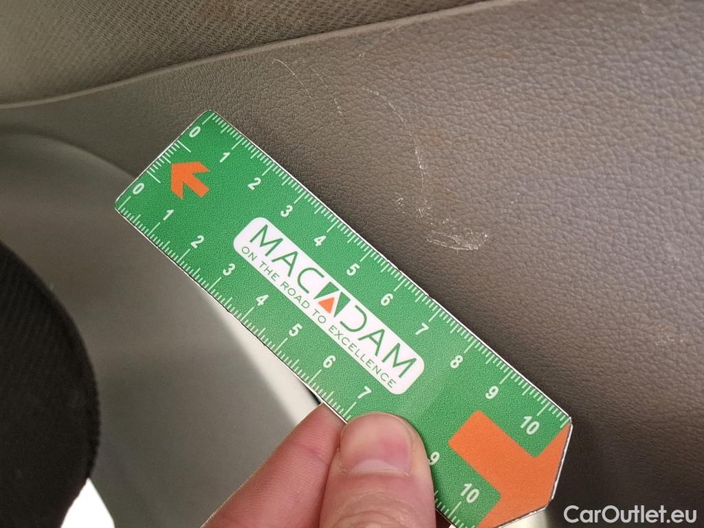  Hyundai  Konna HYUNDAI Kona / 2020 / 5P / SUV 1.6 CRDI 136 HYBRID 48V DCT-7 BUSINESS #33