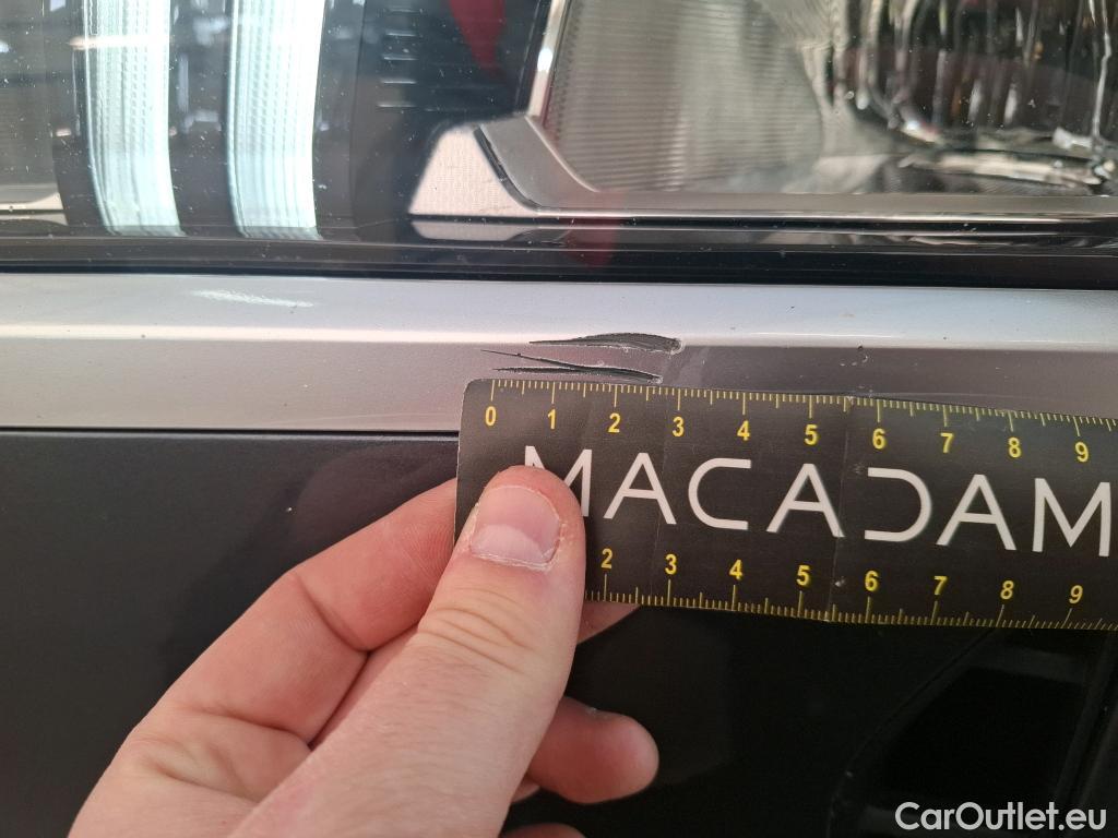  Hyundai  Santa Fe  Intuitive Hybrid 2WD 1.6 T-GDi 230CV BVA6 7 Sieges E6d #110