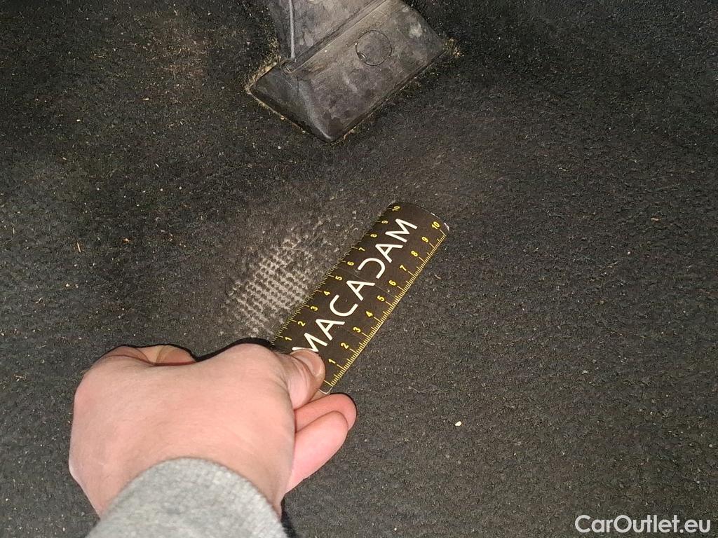  Hyundai  Santa Fe  Intuitive Hybrid 2WD 1.6 T-GDi 230CV BVA6 7 Sieges E6d #80