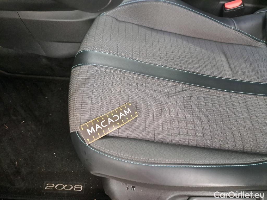  Peugeot  2008  Allure Business 1.2 PureTech 130CV BVA8 E6d #15