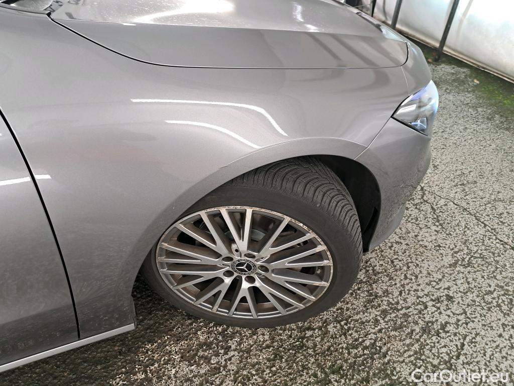  Mercedes  CLA-Klasse MERCEDES-BENZ CLA Shooting Brake / 2019 / 5P / Break CLA 200 d Business Line BA8 #3