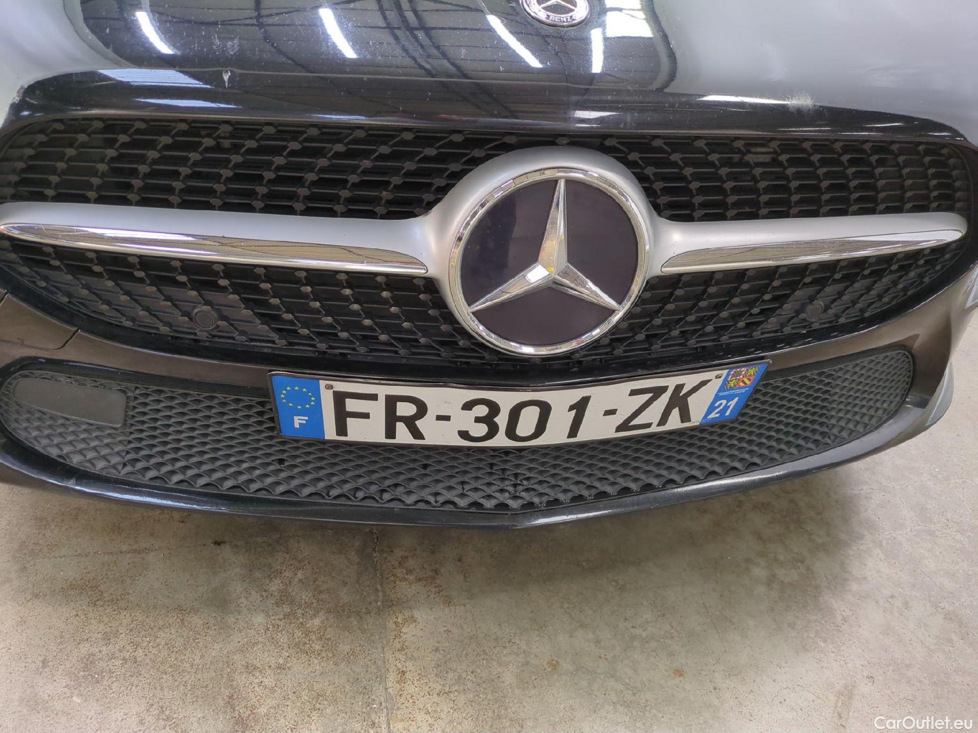  Mercedes  A-Klasse MERCEDES-BENZ Classe A Compact / 2018 / 5P / Berline A 180 d Business Line #40