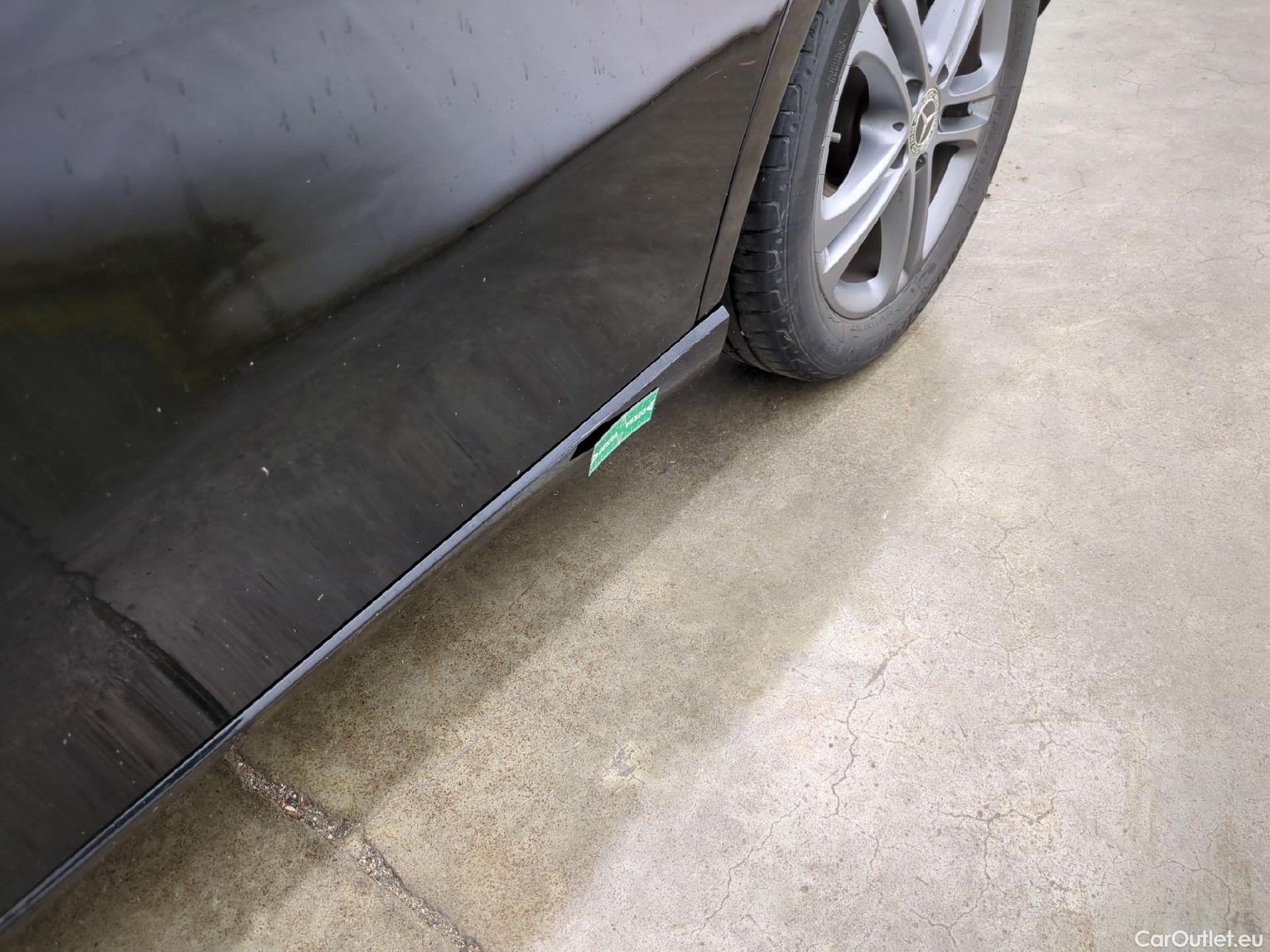  Mercedes  A-Klasse MERCEDES-BENZ Classe A Compact / 2018 / 5P / Berline A 180 d Business Line #52