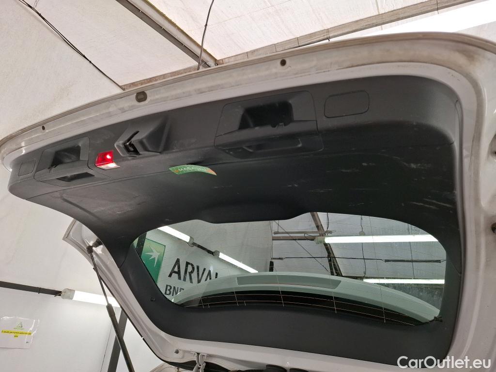  Mercedes  GLA MERCEDES-BENZ  / 2020 / 5P / SUV 2.0  200 D BUSINESS LINE DCT #6