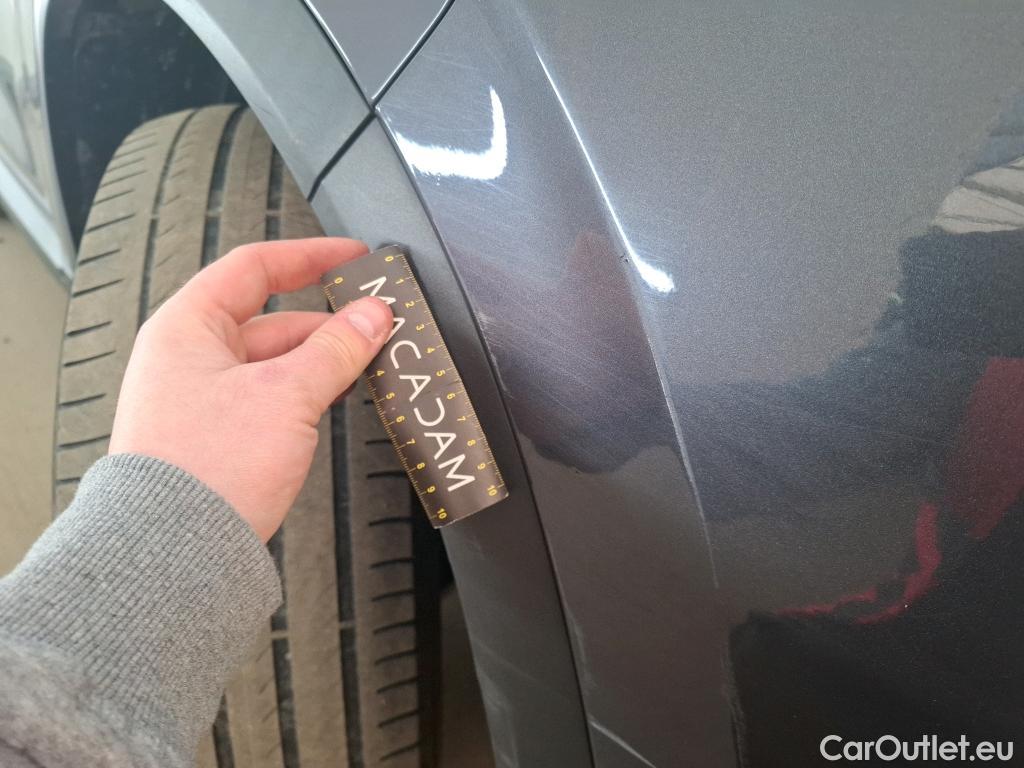  Hyundai  Santa Fe  Intuitive Hybrid 2WD 1.6 T-GDi 230CV BVA6 7 Sieges E6d #48