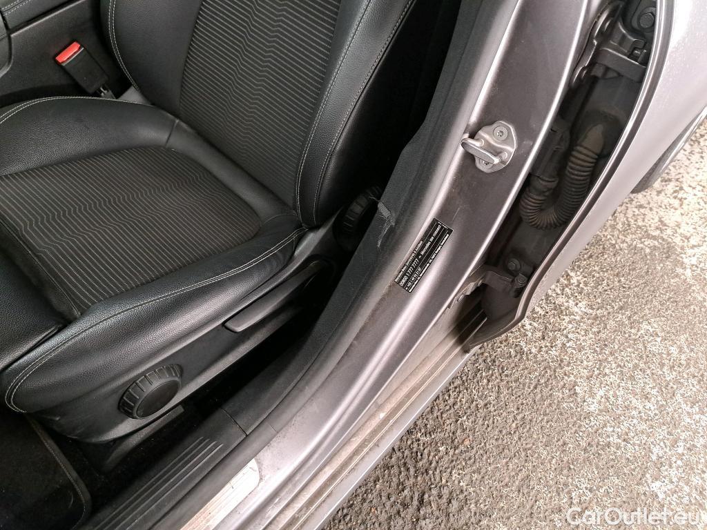  Mercedes  CLA-Klasse MERCEDES-BENZ CLA Shooting Brake / 2019 / 5P / Break CLA 200 d Business Line BA8 #10