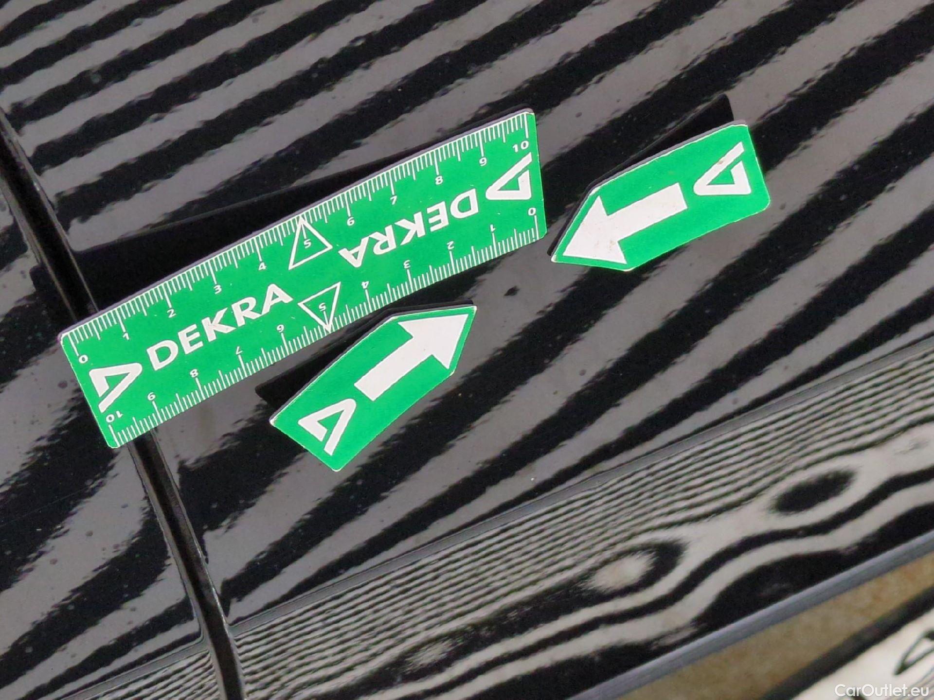  Mercedes  A-Klasse MERCEDES-BENZ Classe A Compact / 2018 / 5P / Berline A 180 d Business Line #31