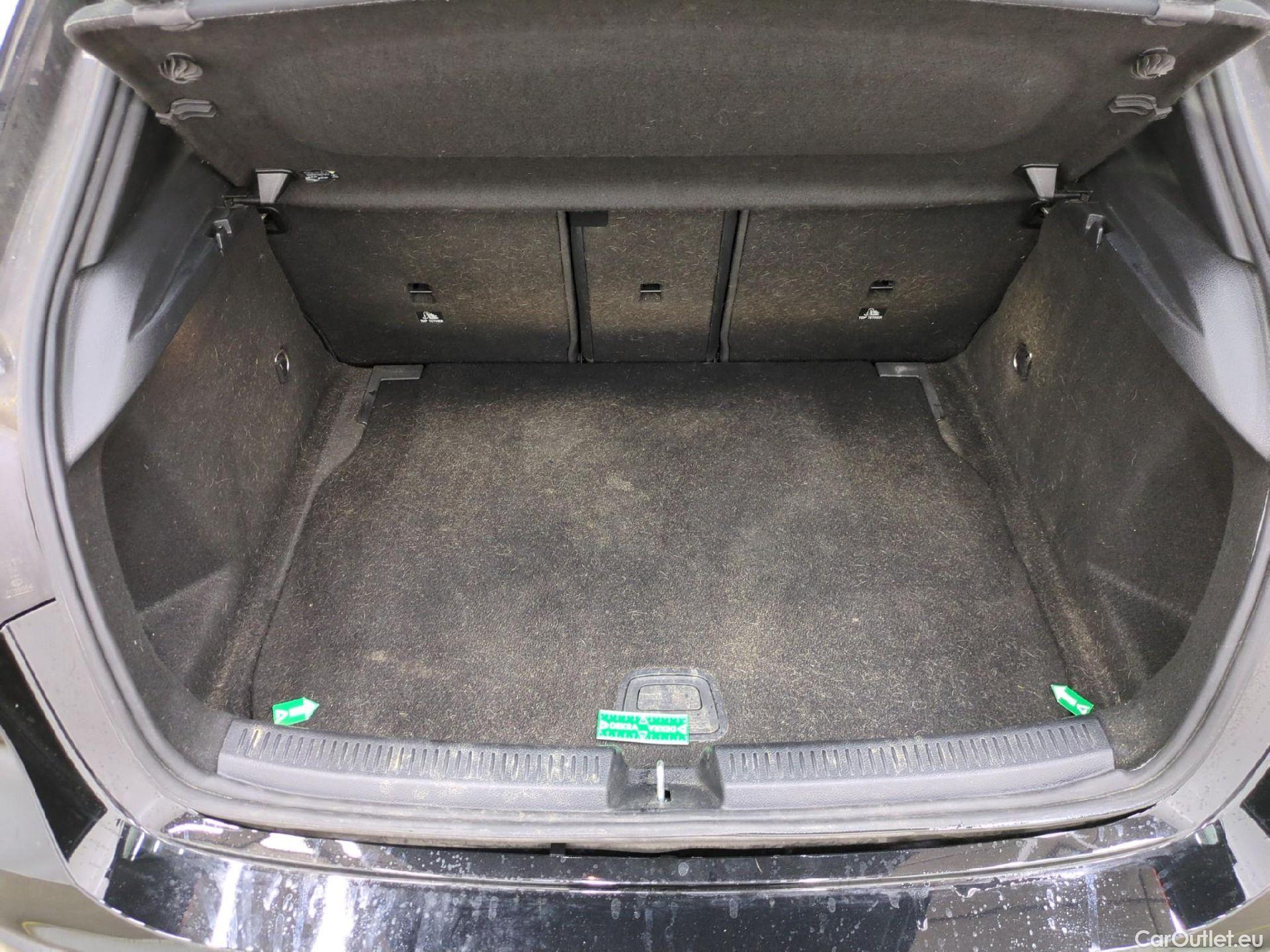  Mercedes  A-Klasse MERCEDES-BENZ Classe A Compact / 2018 / 5P / Berline A 180 d Business Line #9