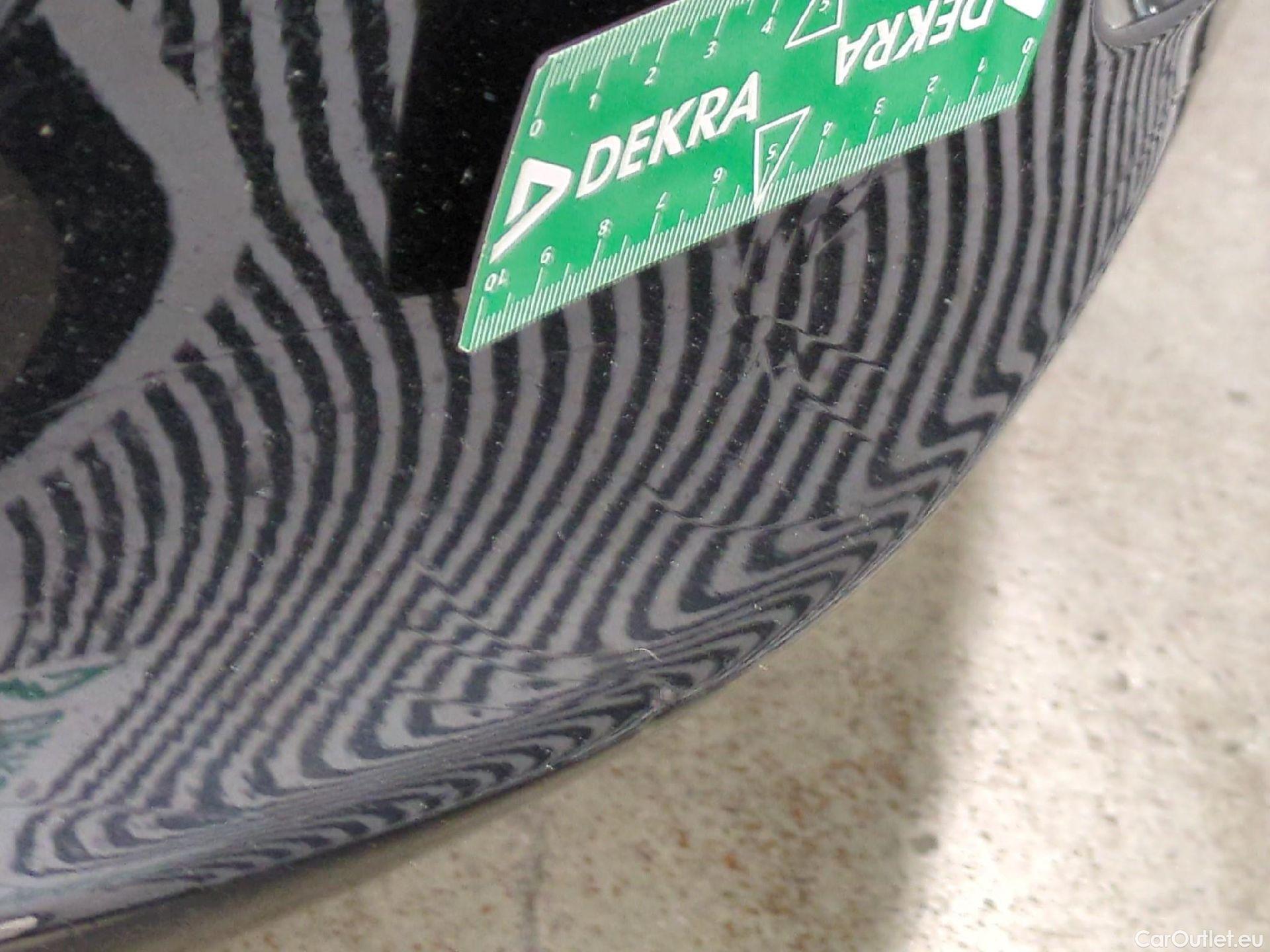  Mercedes  A-Klasse MERCEDES-BENZ Classe A Compact / 2018 / 5P / Berline A 180 d Business Line #38