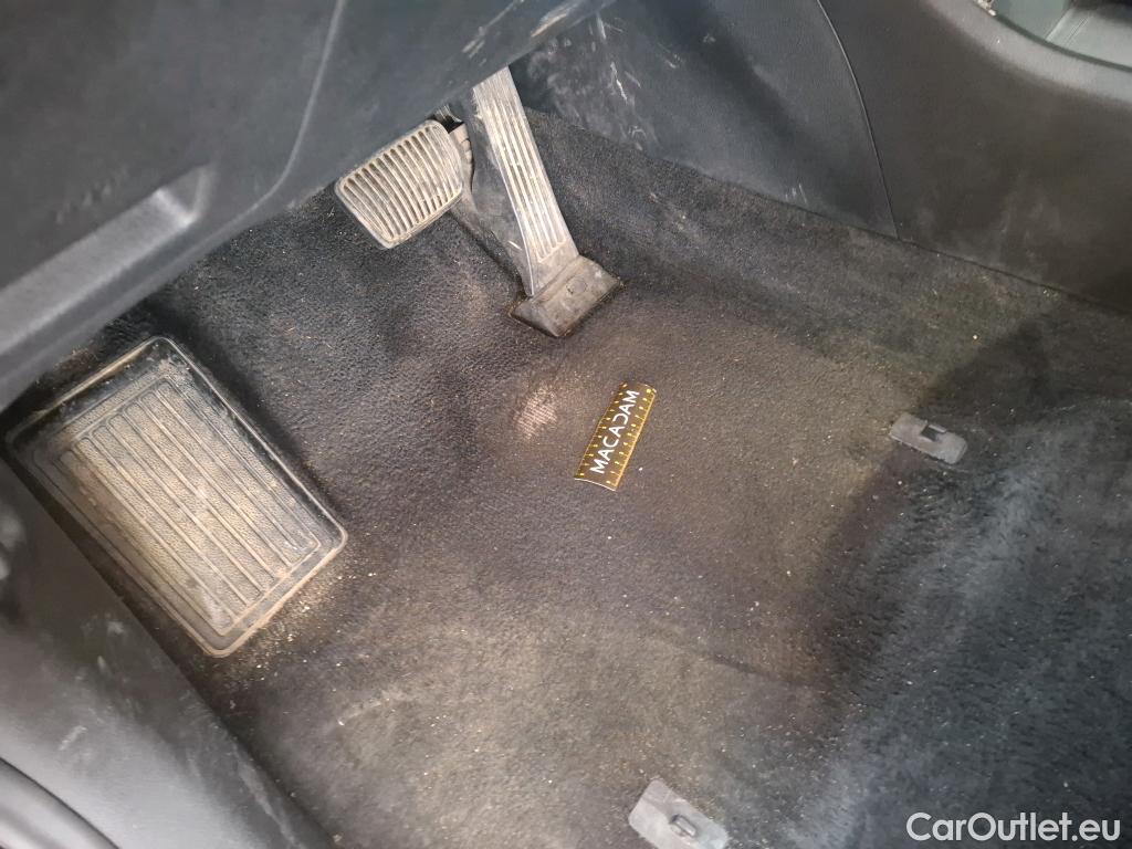  Hyundai  Santa Fe  Intuitive Hybrid 2WD 1.6 T-GDi 230CV BVA6 7 Sieges E6d #77