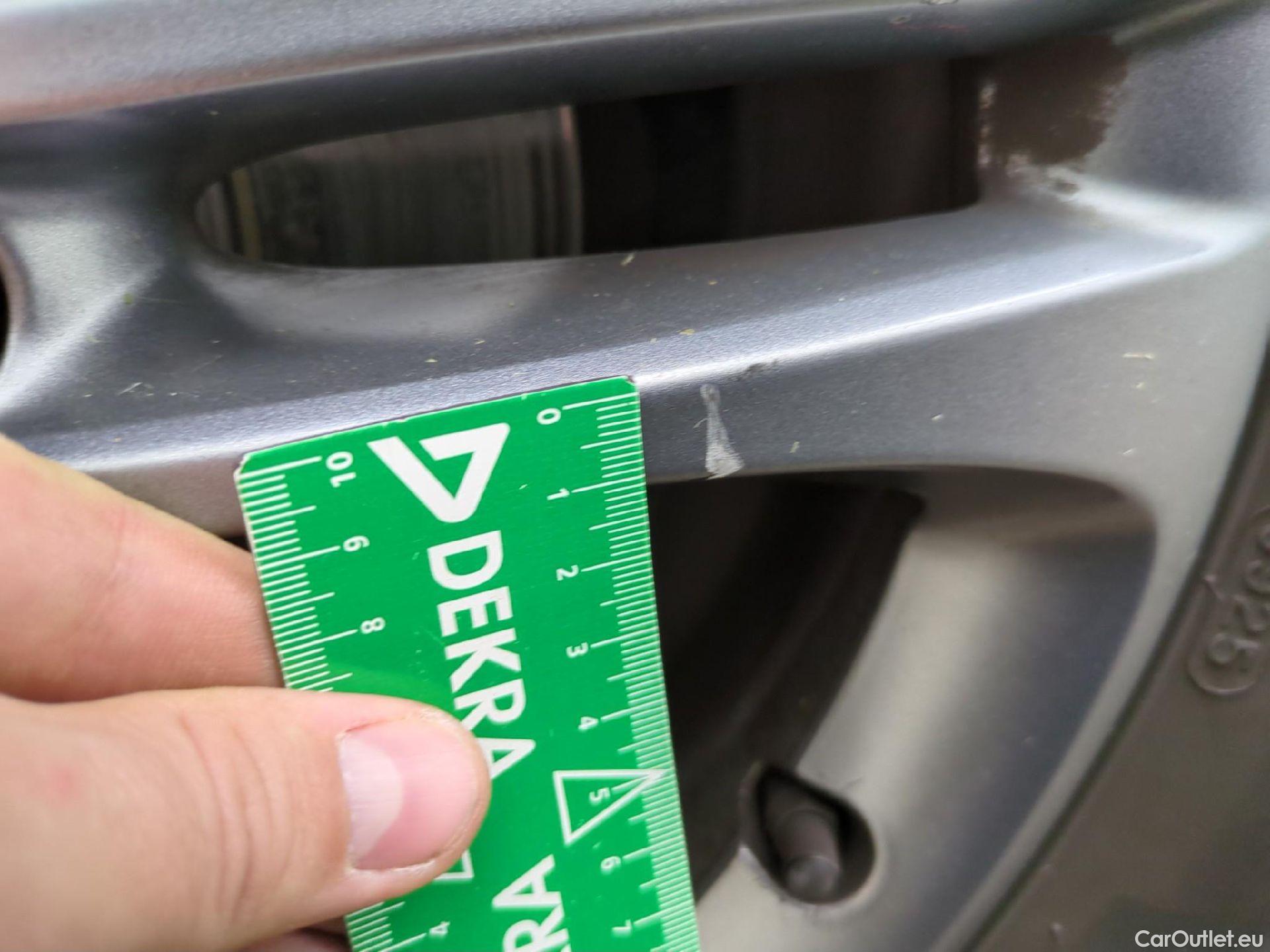  Mercedes  A-Klasse MERCEDES-BENZ Classe A Compact / 2018 / 5P / Berline A 180 d Business Line #26