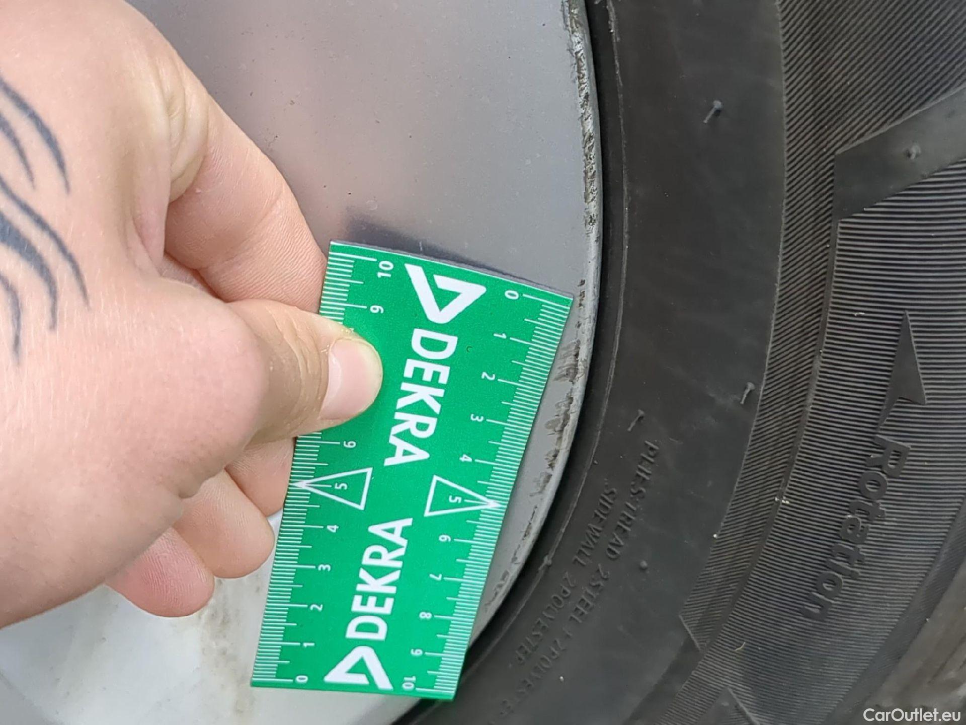  Nissan  Qashqai NISSAN  / 2017 / 5P / Crossover 1.5 DCI 115 DCT Business Edition #4