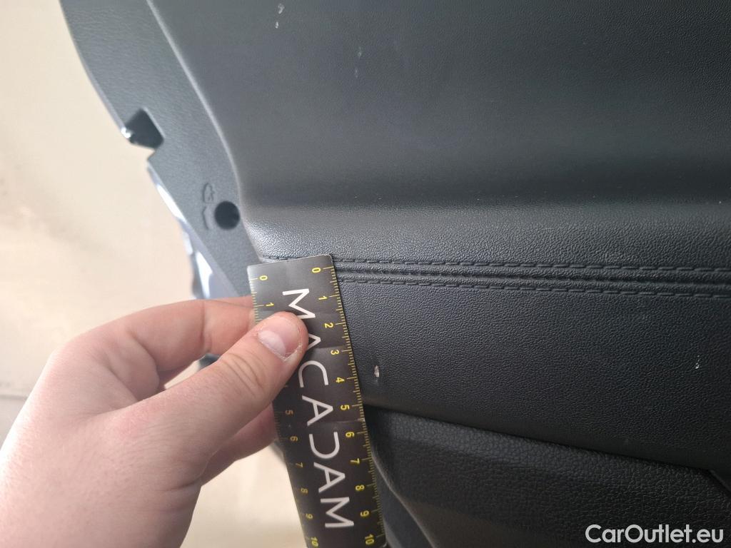  Hyundai  Santa Fe  Intuitive Hybrid 2WD 1.6 T-GDi 230CV BVA6 7 Sieges E6d #93