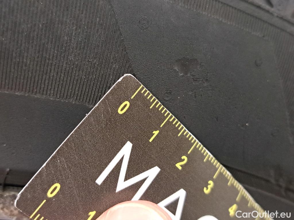  Mercedes  CLA-Klasse MERCEDES-BENZ CLA Shooting Brake / 2019 / 5P / Break CLA 200 d Business Line BA8 #2