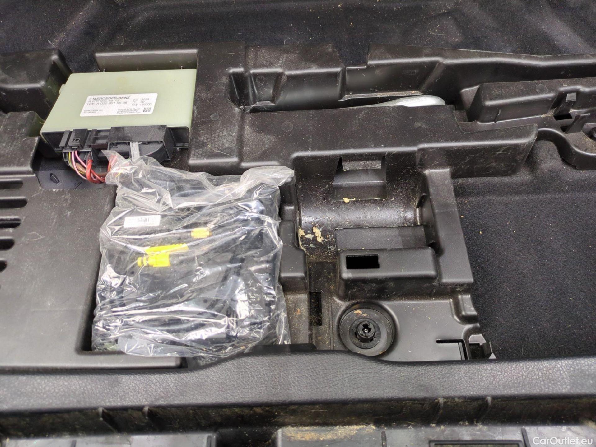  Mercedes  A-Klasse MERCEDES-BENZ Classe A Compact / 2018 / 5P / Berline A 180 d Business Line #13