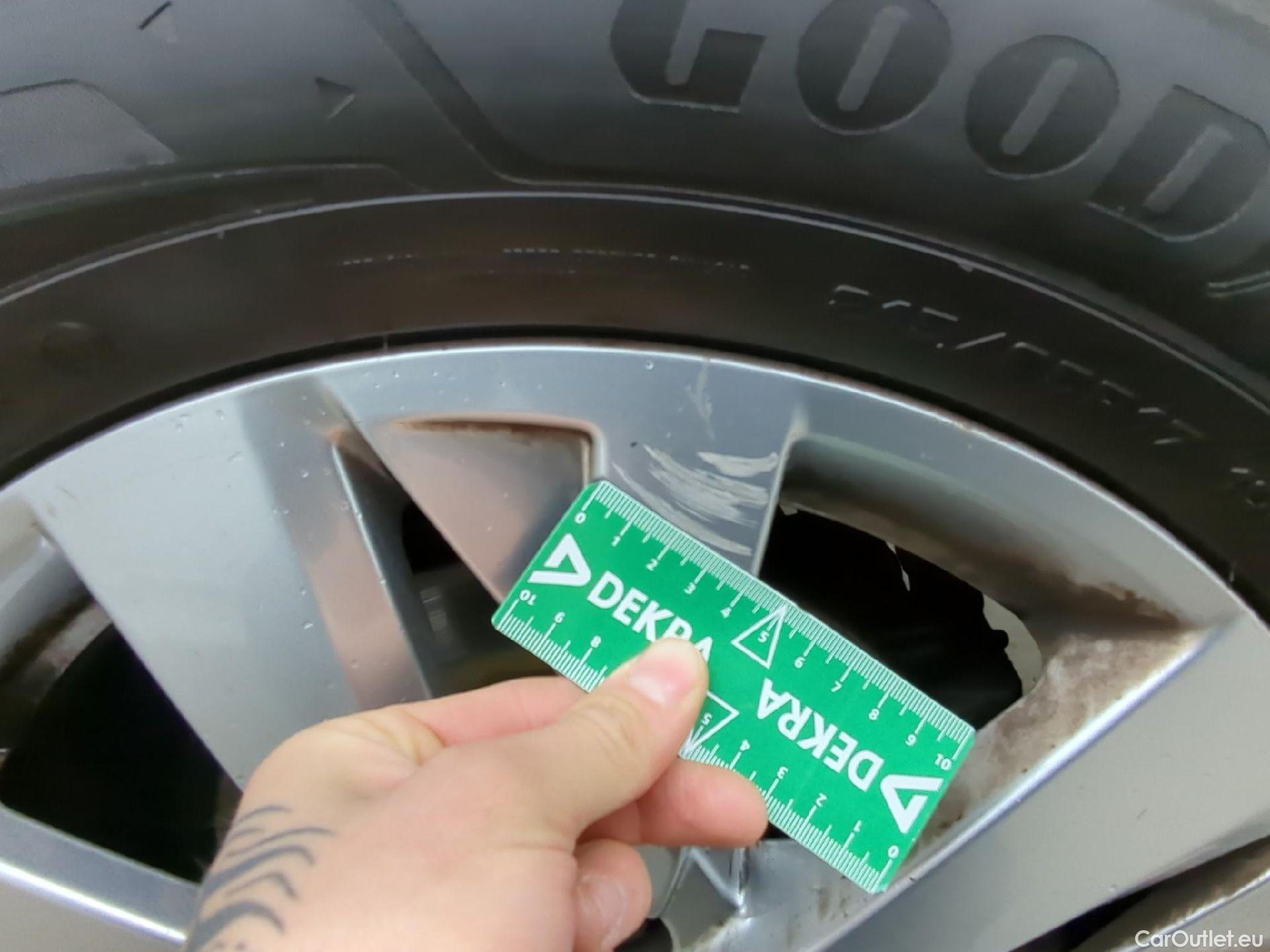  Peugeot  3008  Active Pack 1.5 HDi 130CV BVM6 E6d #22