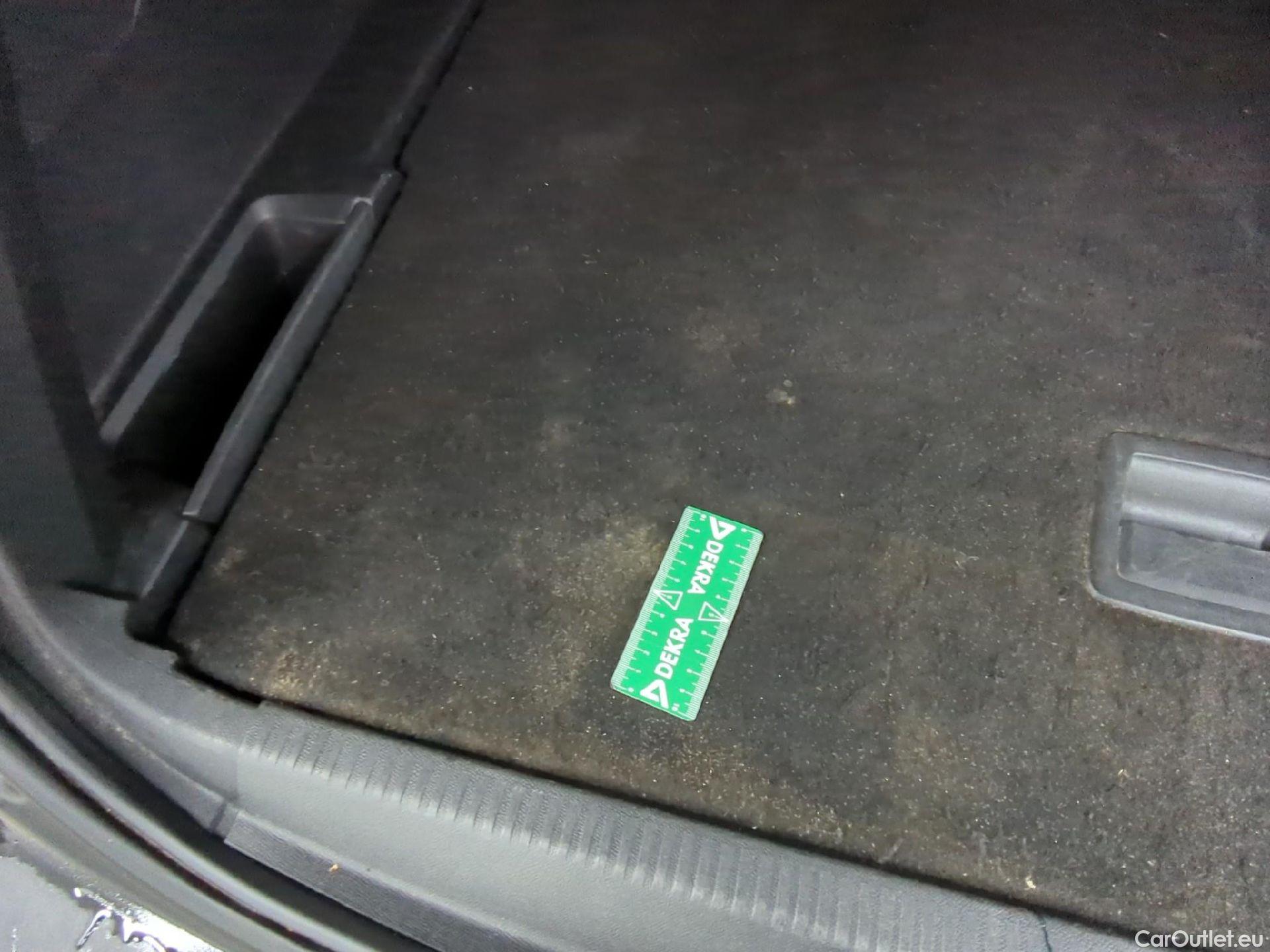  Peugeot  3008  Active Pack 1.5 HDi 130CV BVM6 E6d #11