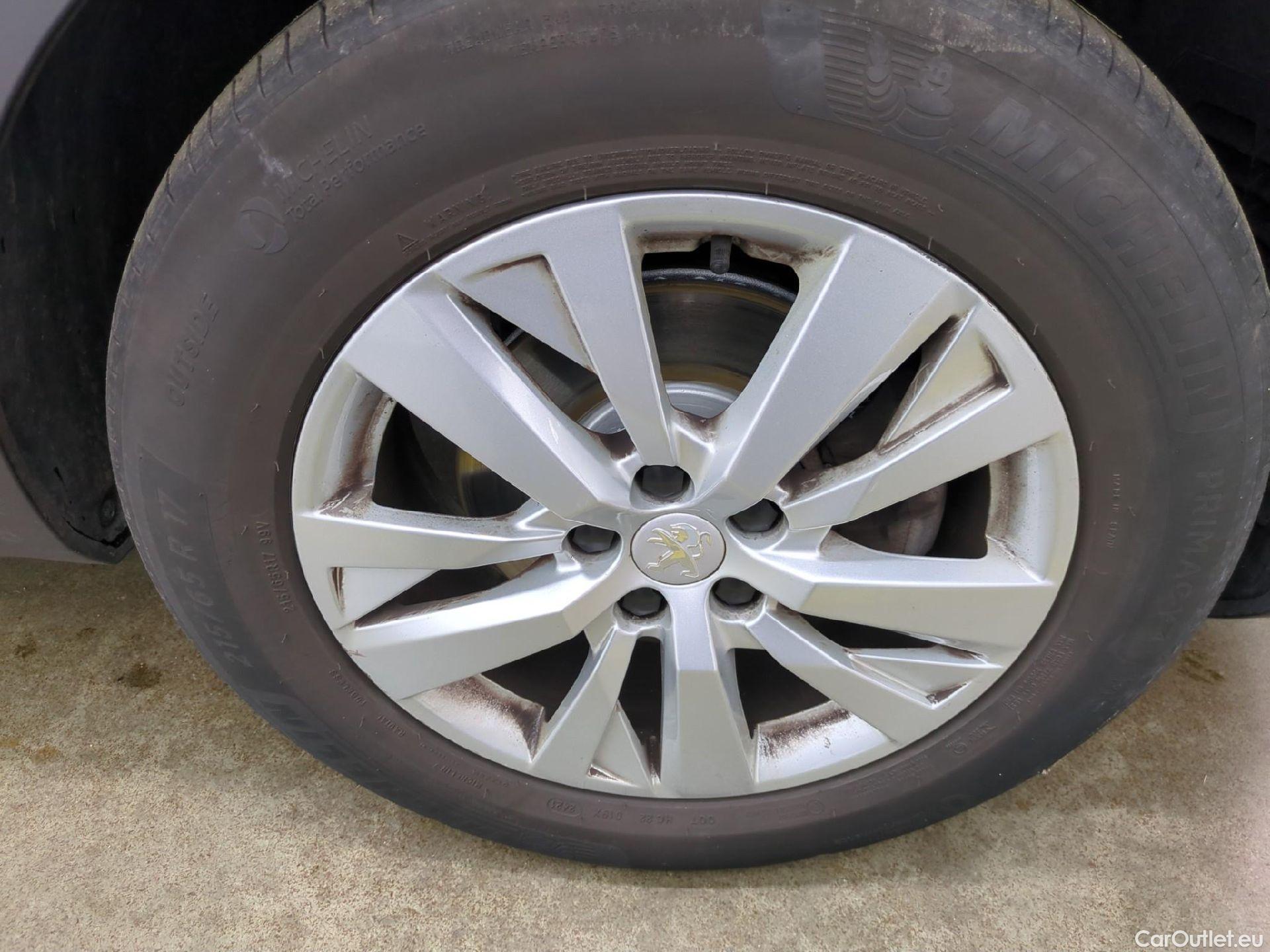  Peugeot  3008  Active Pack 1.5 HDi 130CV BVM6 E6d #13