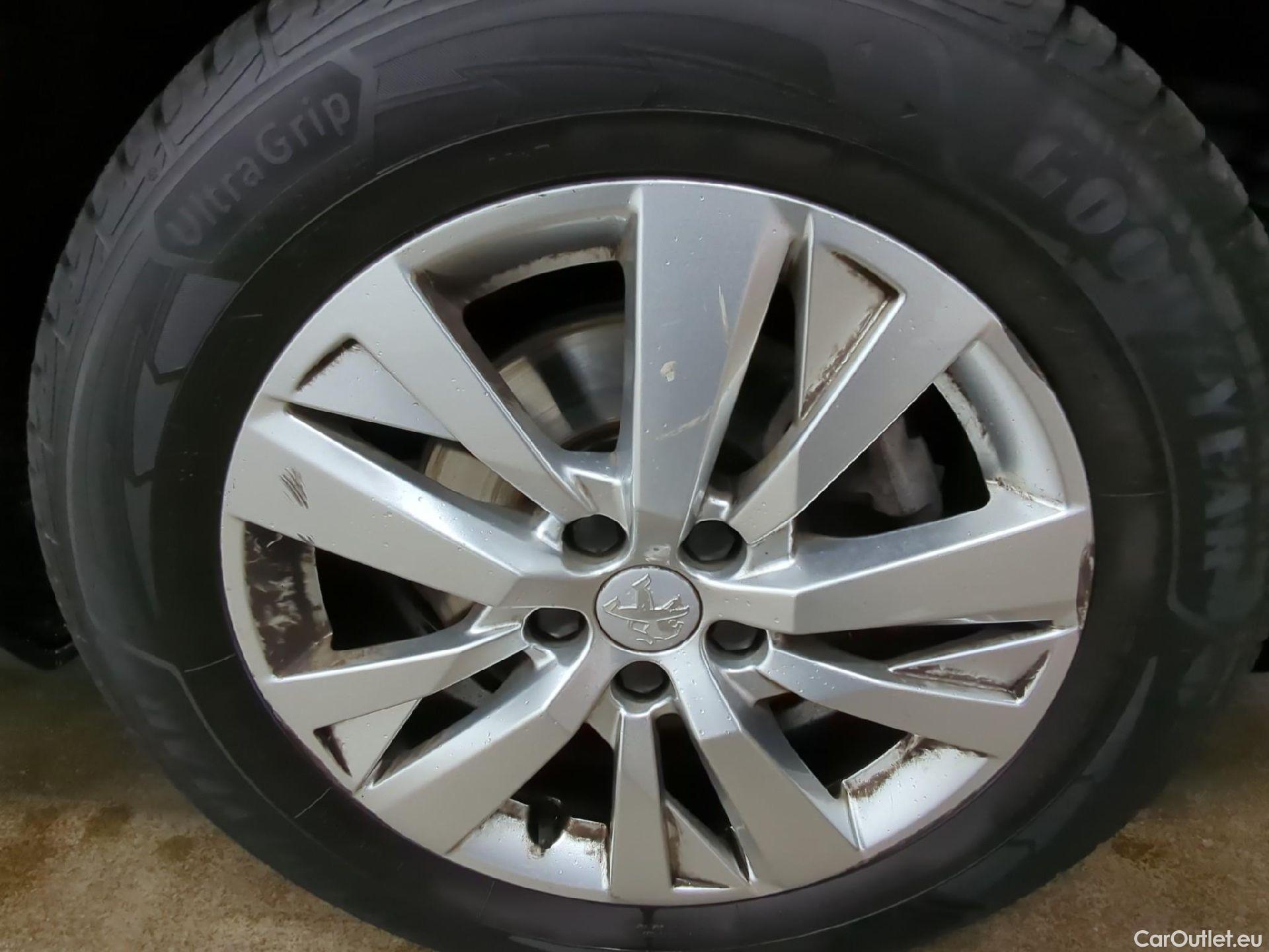  Peugeot  3008  Active Pack 1.5 HDi 130CV BVM6 E6d #18