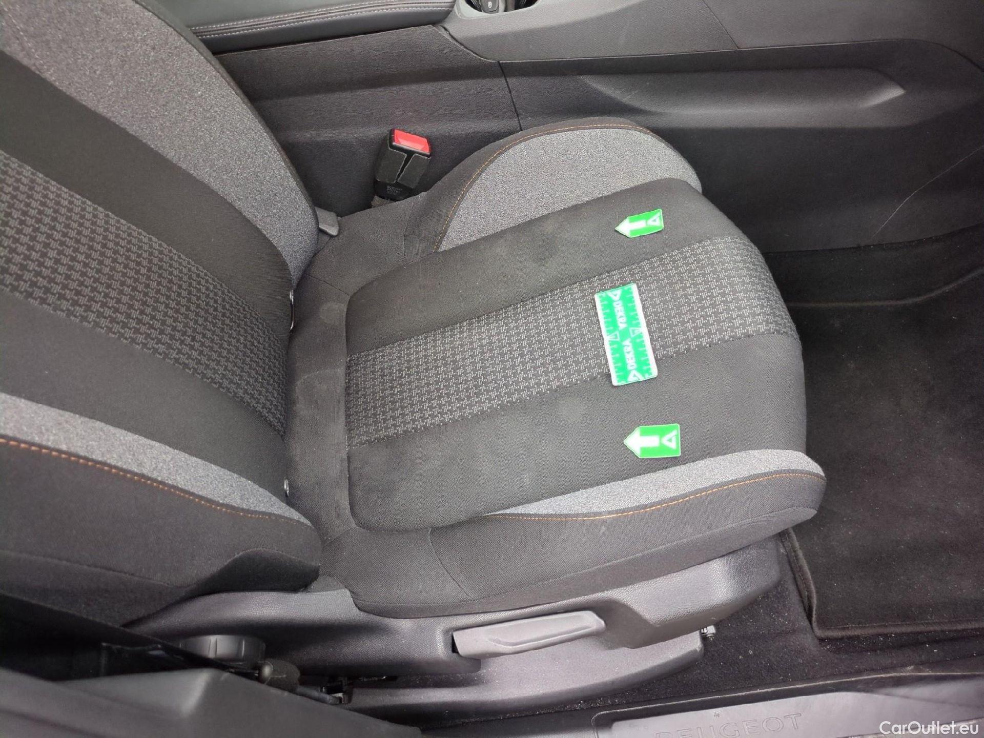  Peugeot  3008  Active Pack 1.5 HDi 130CV BVM6 E6d #8