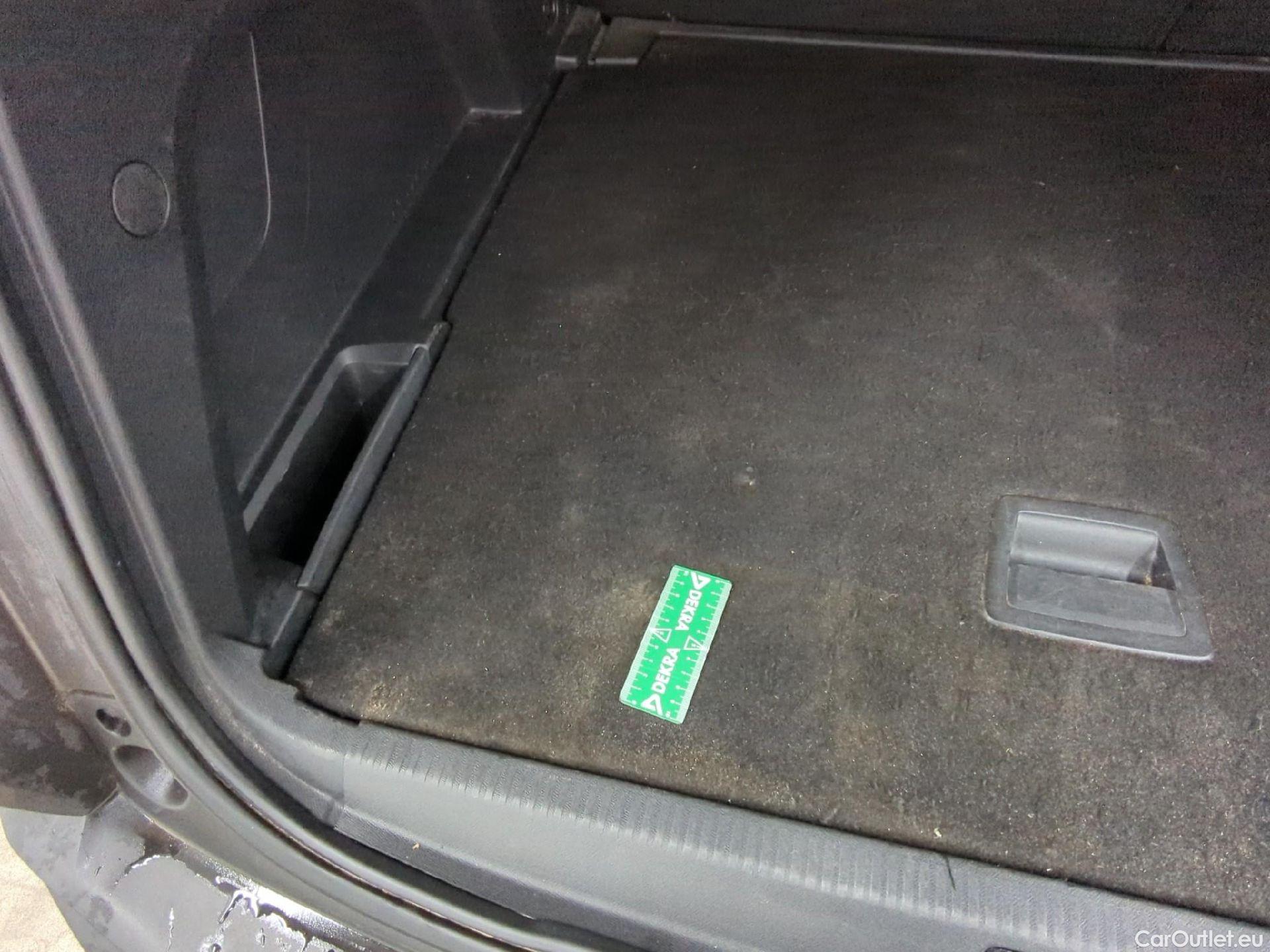  Peugeot  3008  Active Pack 1.5 HDi 130CV BVM6 E6d #13