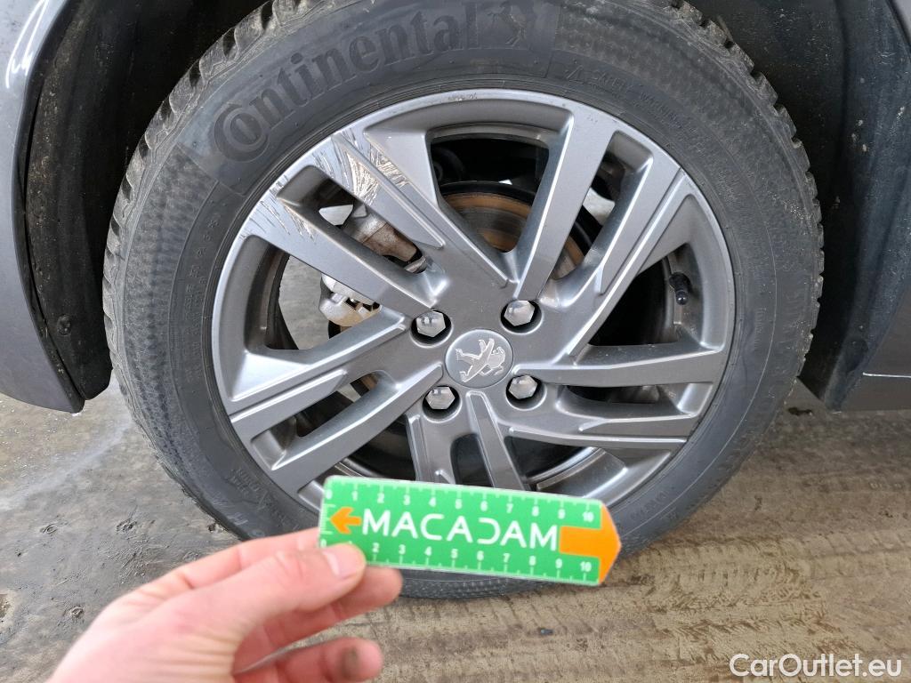  Peugeot  208  Style 1.5 HDi 100CV BVM6 E6d #1