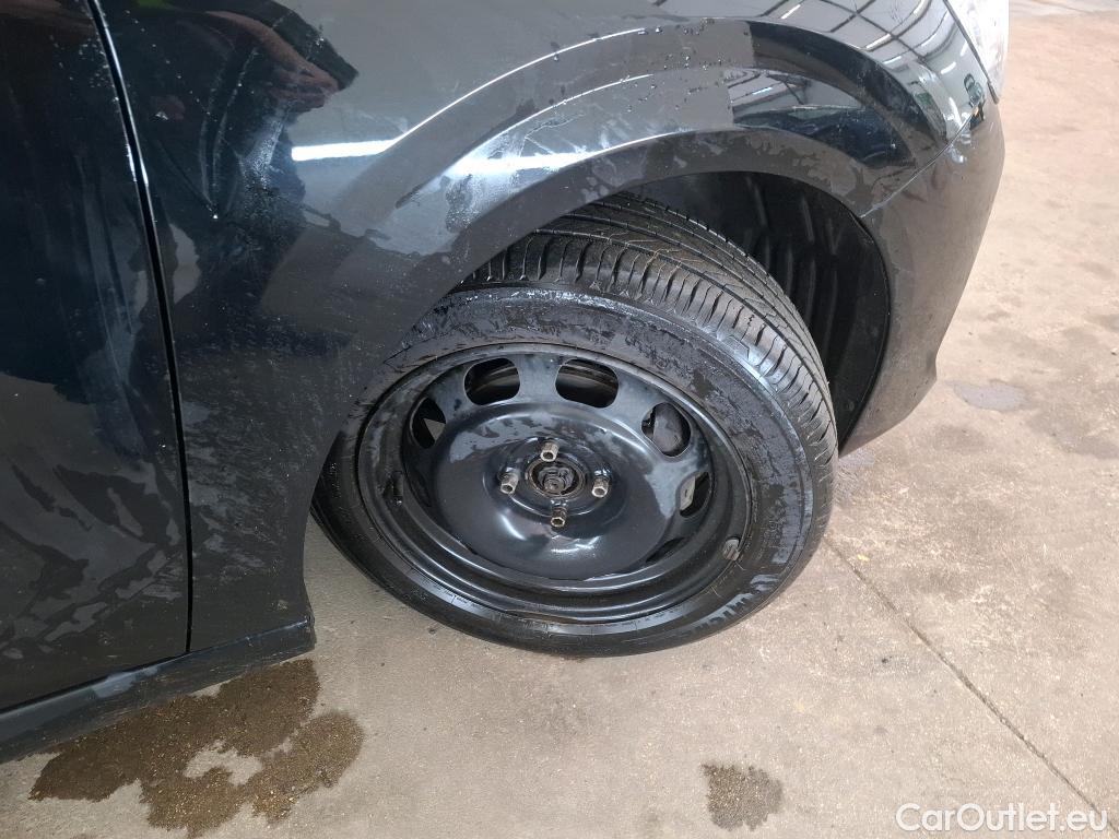  Peugeot  208  Active Pack 1.5 HDi 100CV BVM6 E6d #16