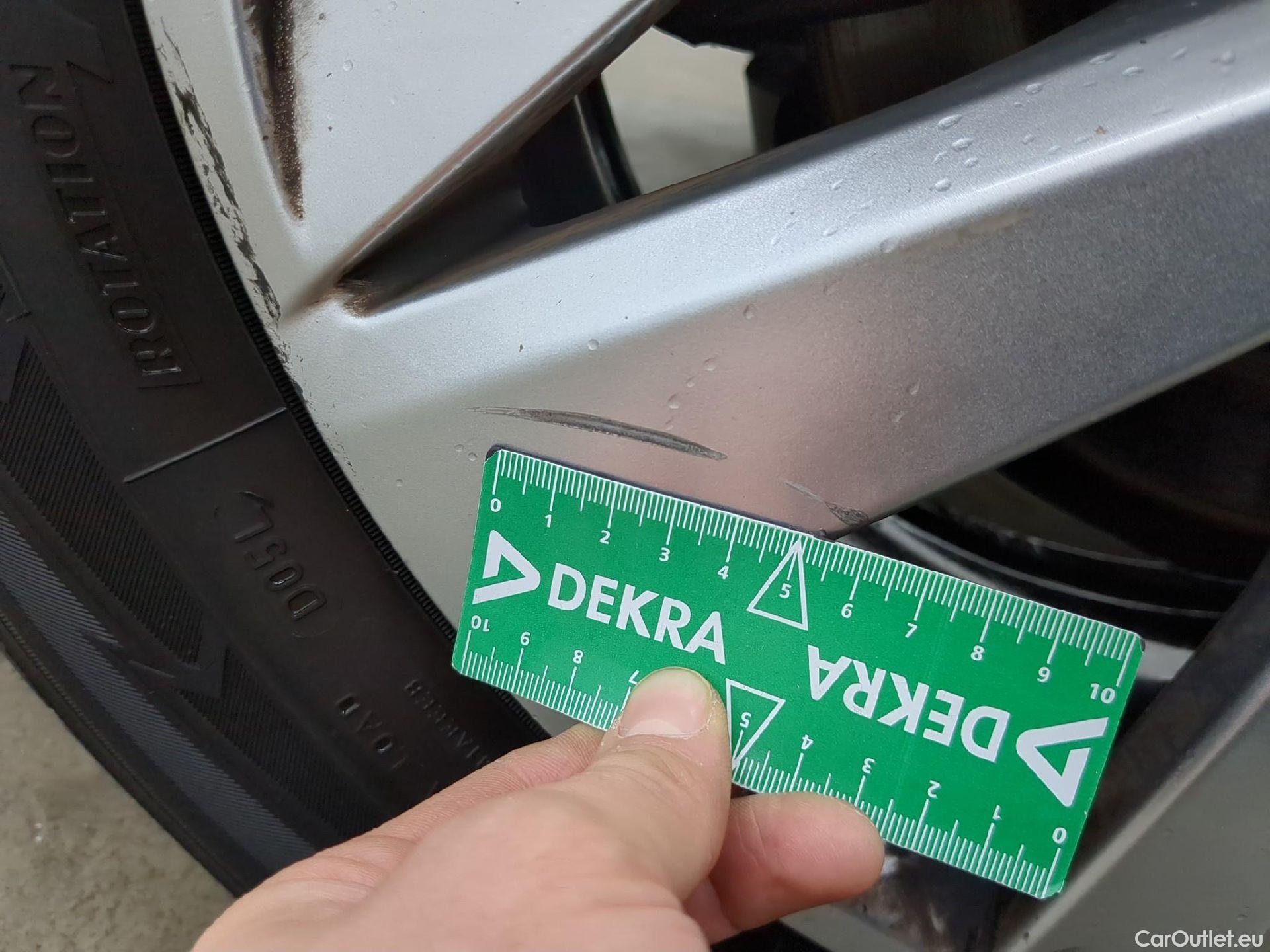  Peugeot  3008  Active Pack 1.5 HDi 130CV BVM6 E6d #25