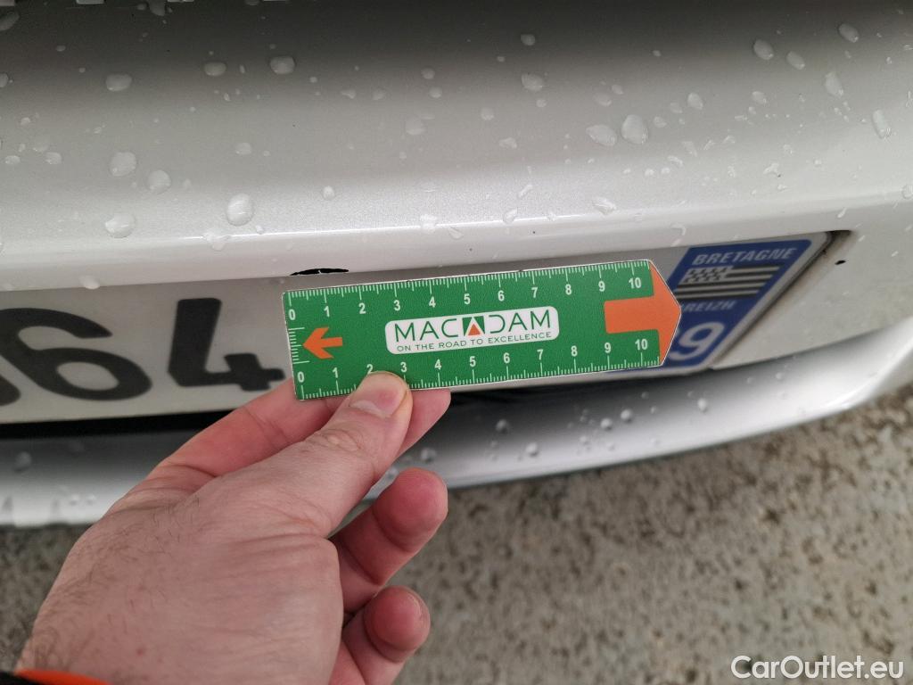  Peugeot  5008 PEUGEOT  / 2020 / 5P / SUV BlueHDi 130 S&S EAT8 GT Pack #37