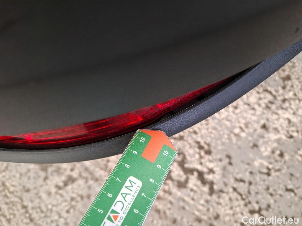  Peugeot  5008 PEUGEOT  / 2020 / 5P / SUV BlueHDi 130 S&S EAT8 GT Pack #27