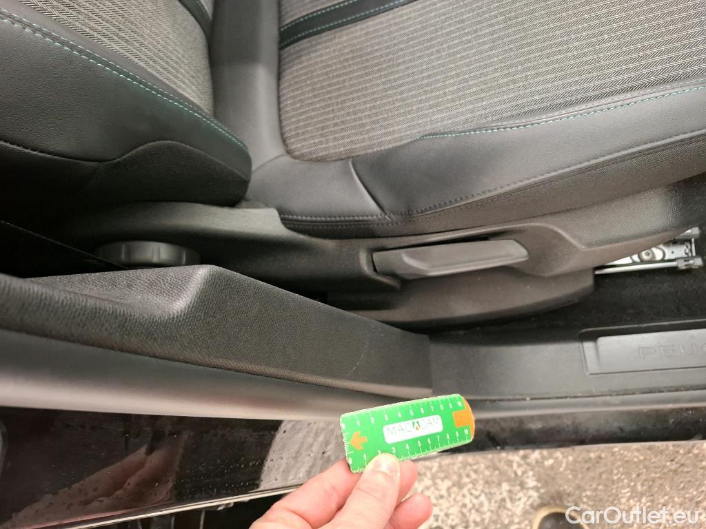  Peugeot  5008  Allure 1.5 HDi 130CV BVA8 7 Sieges E6d #12