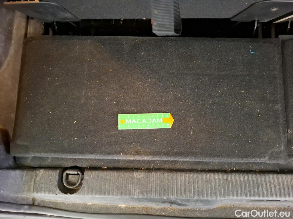  Peugeot  5008  Active Business 1.5 HDi 130CV BVA8 E6d #42