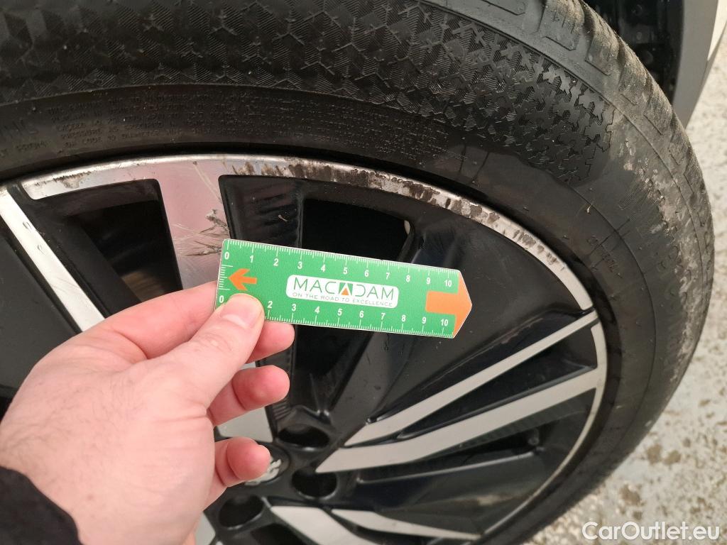  Peugeot  5008 PEUGEOT  / 2020 / 5P / SUV BlueHDi 130 S&S EAT8 GT Pack #17