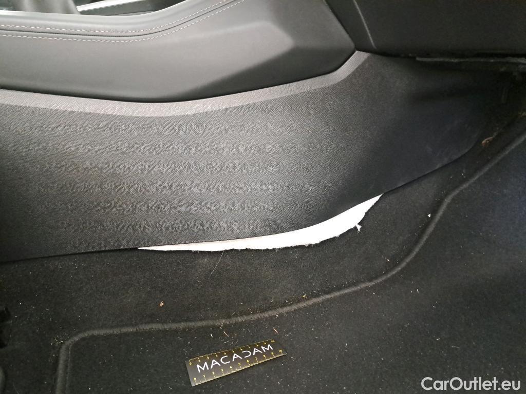  Peugeot  308 PEUGEOT  SW / 2021 / 5P / Break BlueHDi 130 ALLURE #28