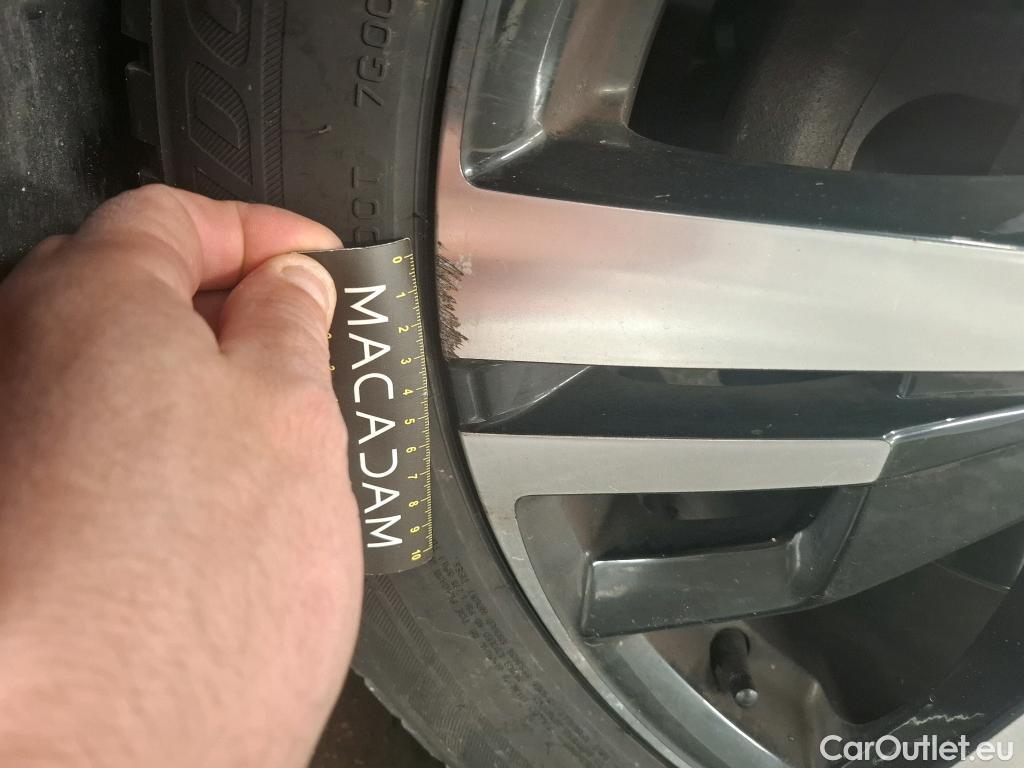  Peugeot  5008  GT 2.0 HDi 175CV BVA8 7 Sieges E6d #38