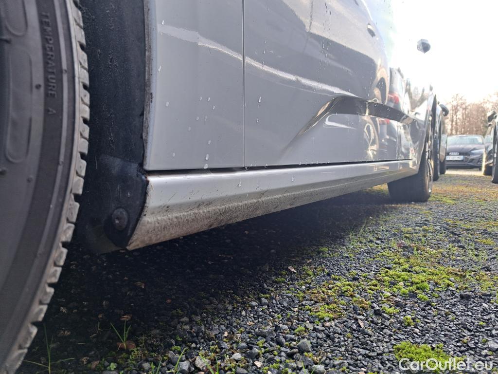  Peugeot  308 PEUGEOT  SW / 2021 / 5P / Break BlueHDi 130 ALLURE #33