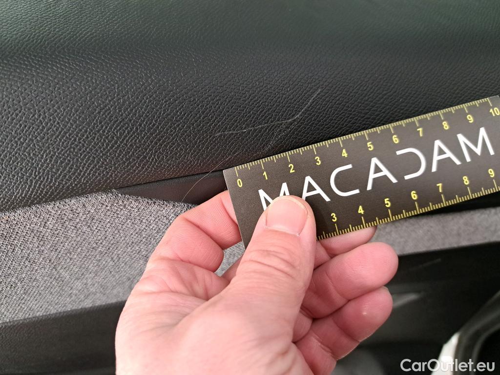  Peugeot  308 PEUGEOT  SW / 2021 / 5P / Break BlueHDi 130 ALLURE #4