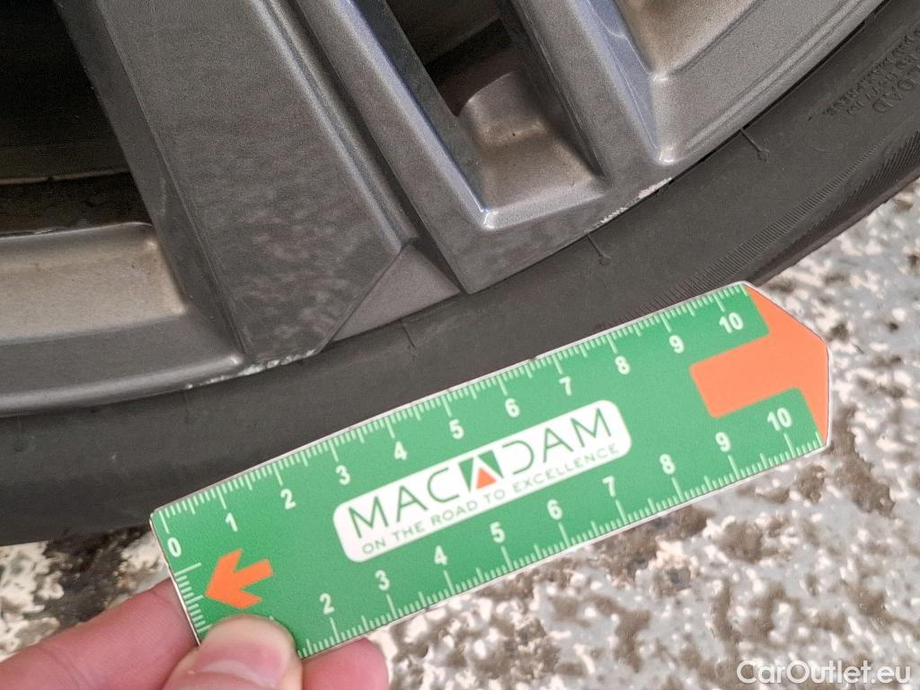  Peugeot  308 PEUGEOT  SW / 2021 / 5P / Break BlueHDi 130 ACTIVE PACK #40