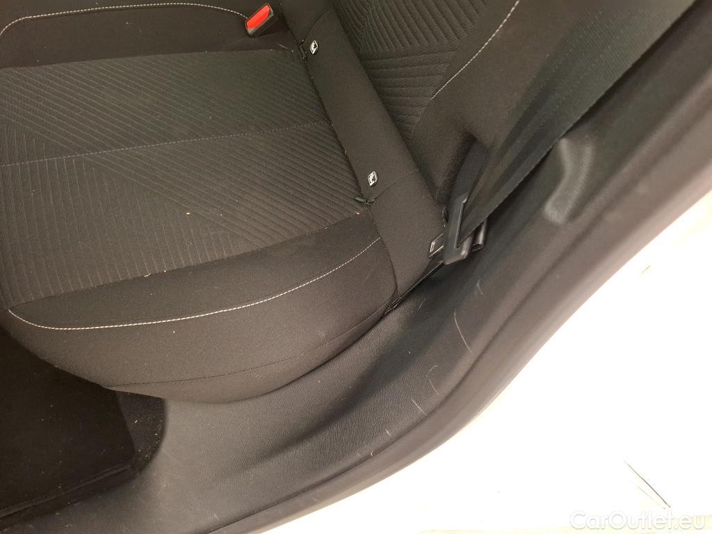  Peugeot  308 PEUGEOT  SW / 2021 / 5P / Break BlueHDi 130 ACTIVE PACK #41