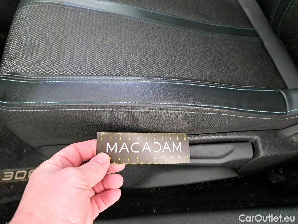  Peugeot  308 PEUGEOT  SW / 2021 / 5P / Break BlueHDi 130 ALLURE #25