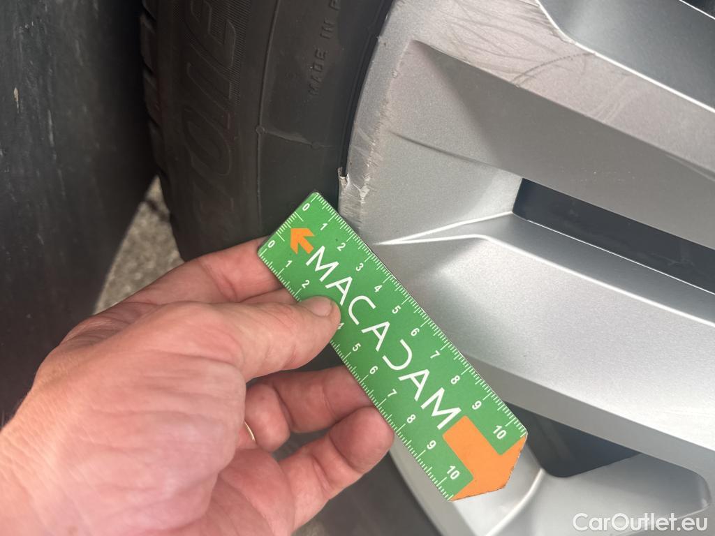  Renault  Captur  II Business 1.6 E-TECH Hybrid 145CV BVA6 E6d #12