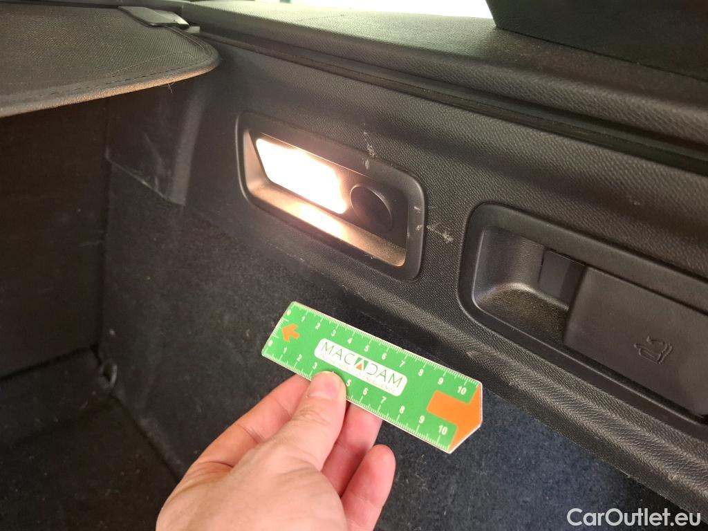  Peugeot  308 PEUGEOT  SW / 2021 / 5P / Break BlueHDi 130 ACTIVE PACK #49